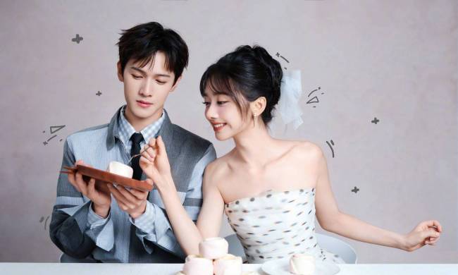 王影璐李昀锐手持糕点氛围甜蜜 互相投喂CP感满满